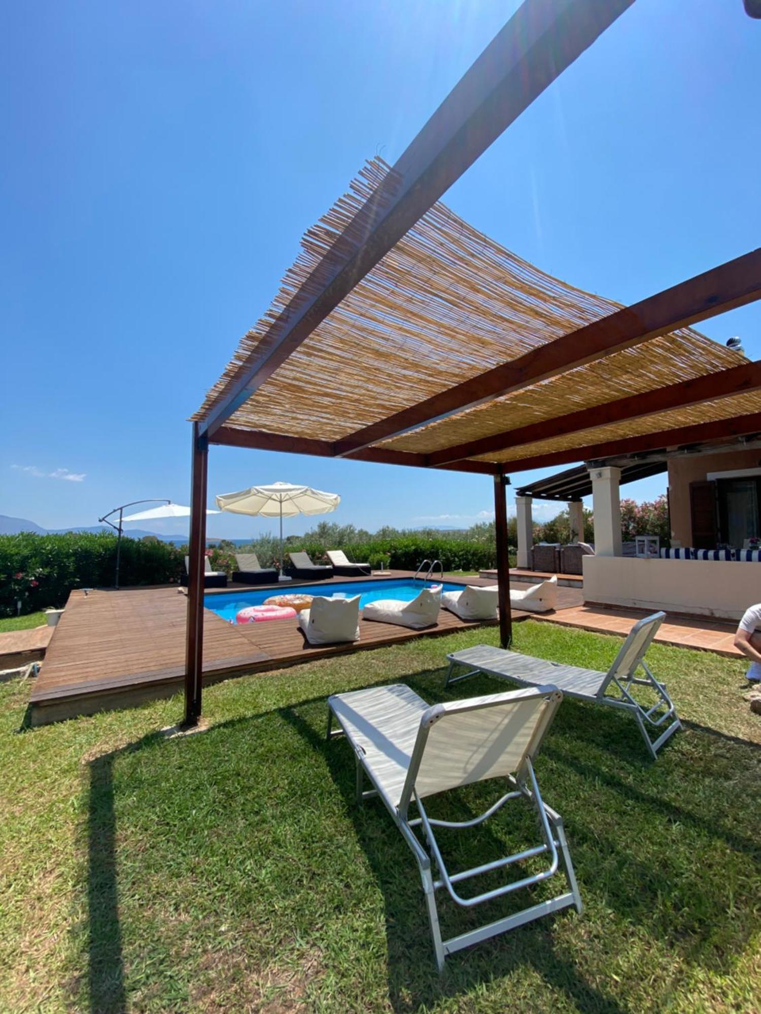 Georges Villa Galaxidi, Family, Pool And Garden Exterior photo